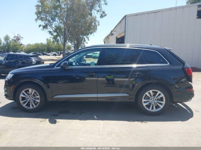 WA1LAAF74HD039726 Audi 2017