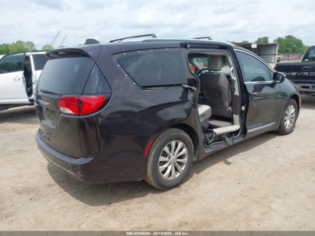 2018 CHRYSLER PACIFICA 2C4RC1BGXJR151935 Photo 3