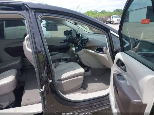 2018 CHRYSLER PACIFICA 2C4RC1BGXJR151935 Photo 4