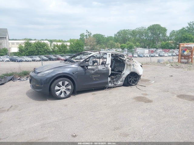 2024 TESLA MODEL Y 7SAYGDEE8RF991377 Photo 5
