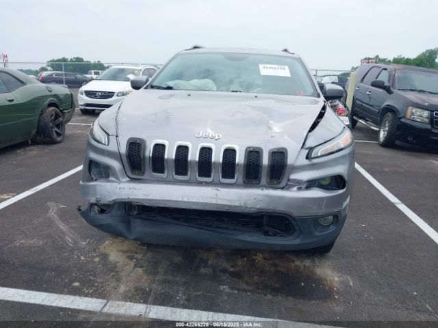 1C4PJLLBXJD552044 Jeep Cherokee Latitude Plus Fwd