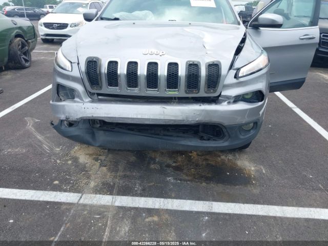 1C4PJLLBXJD552044 Jeep Cherokee Latitude Plus Fwd