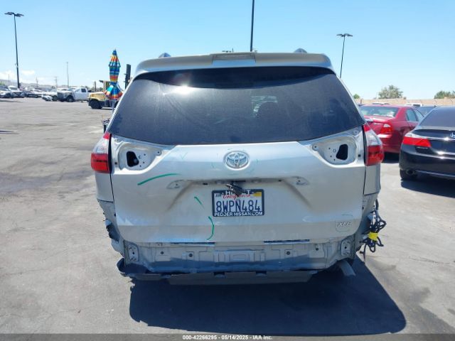 5TDYZ3DC5LS054619 Toyota SIENNA XLE