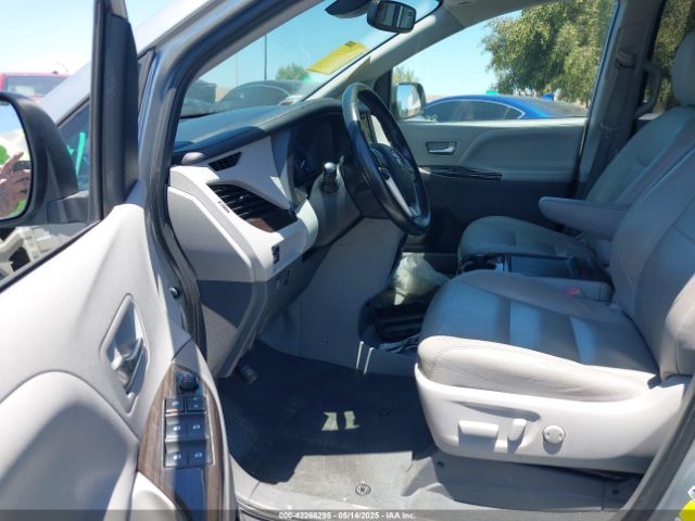5TDYZ3DC5LS054619 Toyota SIENNA XLE