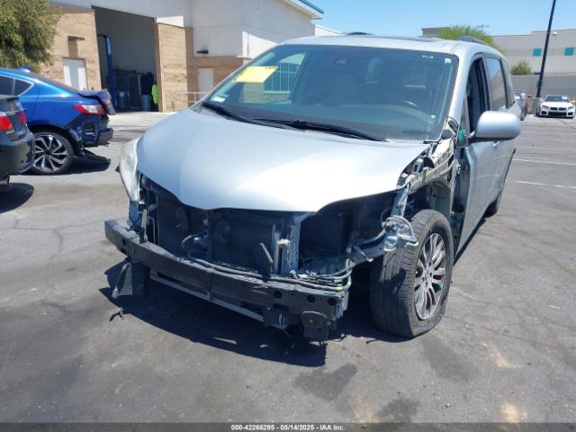 5TDYZ3DC5LS054619 Toyota SIENNA XLE