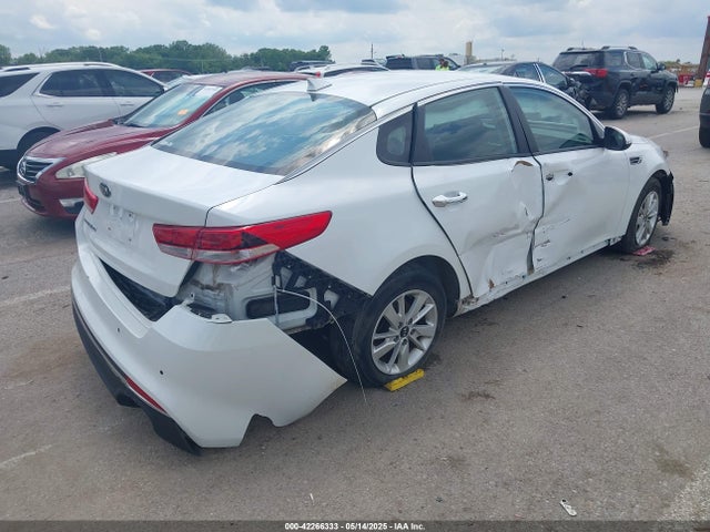 5XXGT4L39JG239503 KIA Optima Lx