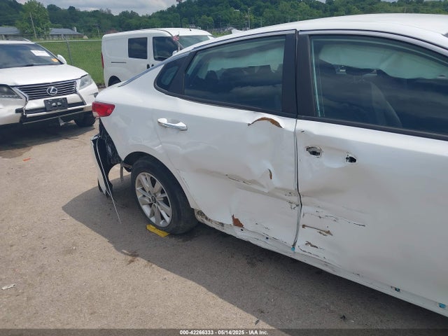 5XXGT4L39JG239503 KIA Optima Lx