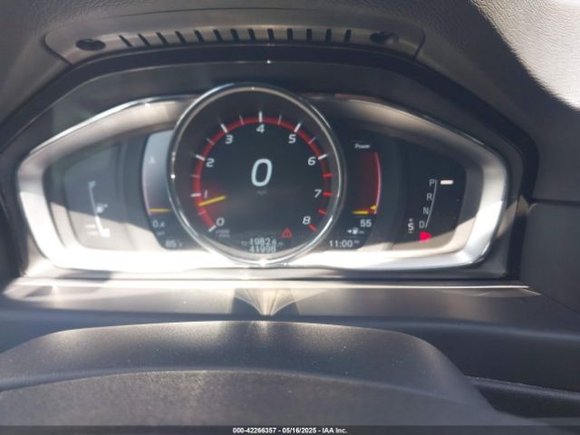 2016 VOLVO XC70 YV4612NK9G1270844 Photo 6