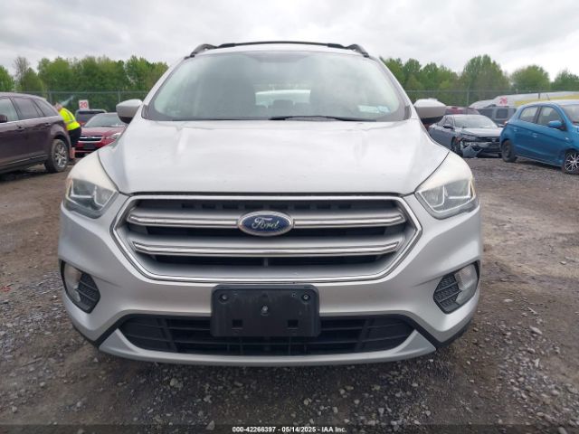 1FMCU9GD4HUD63660 Ford ESCAPE SE