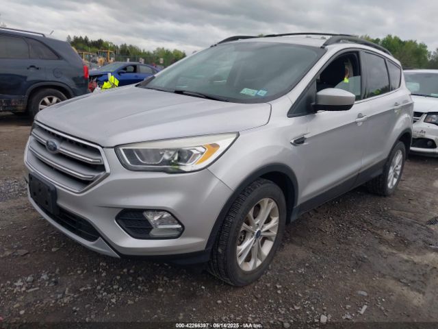 1FMCU9GD4HUD63660 Ford ESCAPE SE