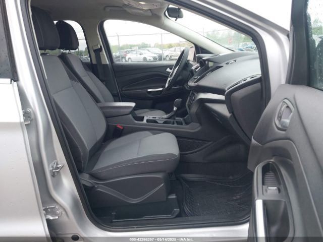 1FMCU9GD4HUD63660 Ford ESCAPE SE