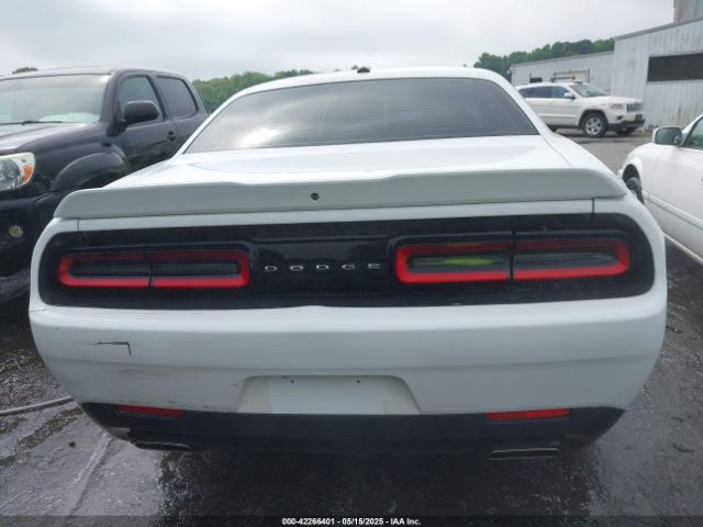 2C3CDZAG7KH670018 Dodge Challenger Sxt
