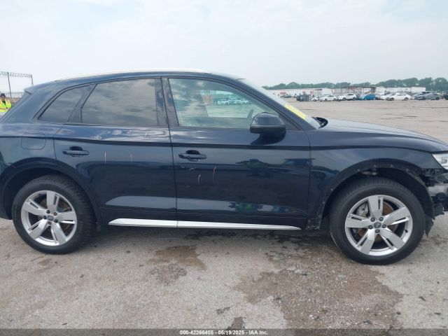 WA1ANAFY0J2035243 Audi Q5 2.0t Premium/2.0t Tech Premium