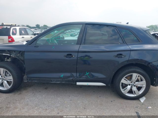WA1ANAFY0J2035243 Audi Q5 2.0t Premium/2.0t Tech Premium