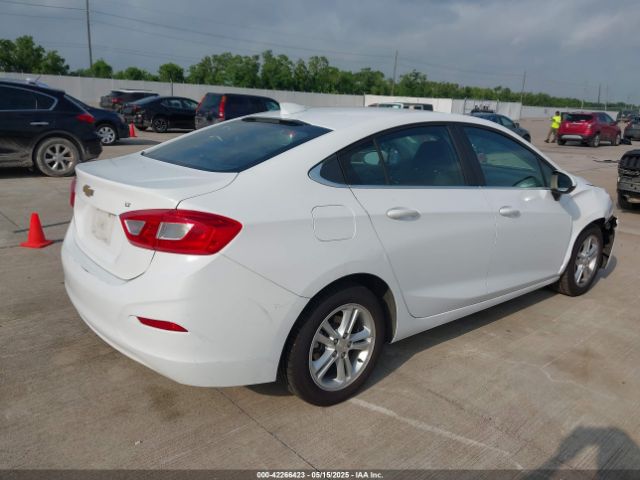 2017 CHEVROLET CRUZE 1G1BE5SM4H7204688 Photo 3