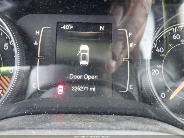1C4PJLCB7FW737356 Jeep Cherokee Latitude