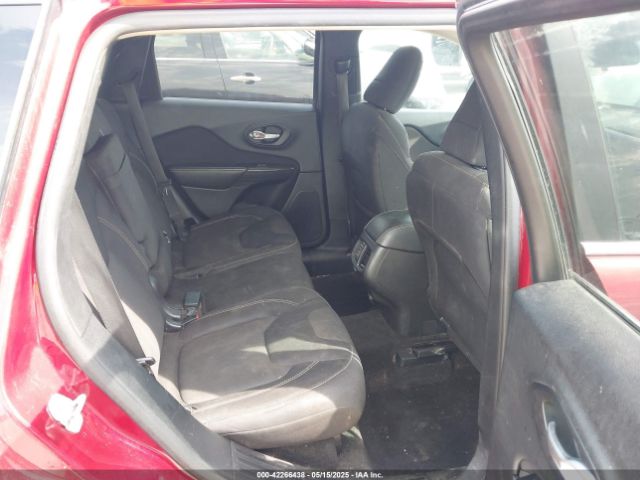 1C4PJLCB7FW737356 Jeep Cherokee Latitude
