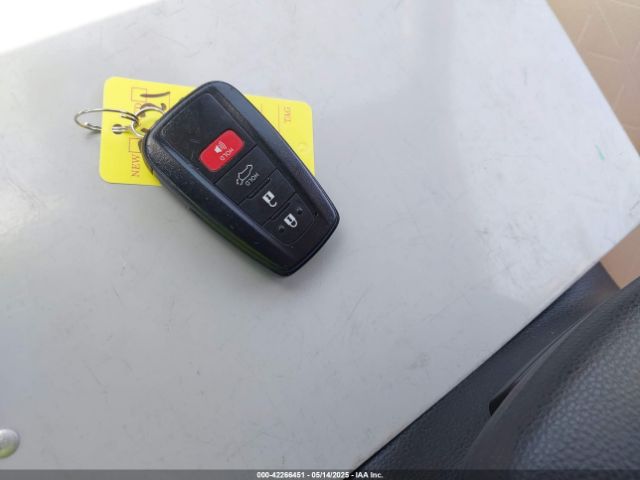 2T3RWRFV7KW042080 Toyota Rav4 Hybrid Xle