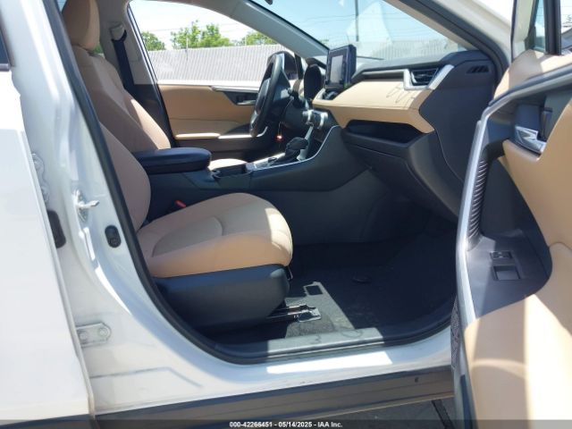 2T3RWRFV7KW042080 Toyota Rav4 Hybrid Xle