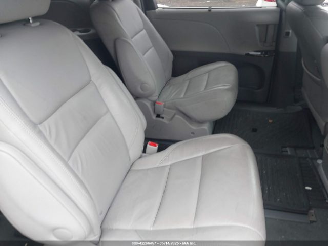 5TDDK3DCXGS129842 Toyota Sienna Xle 7 Passenger
