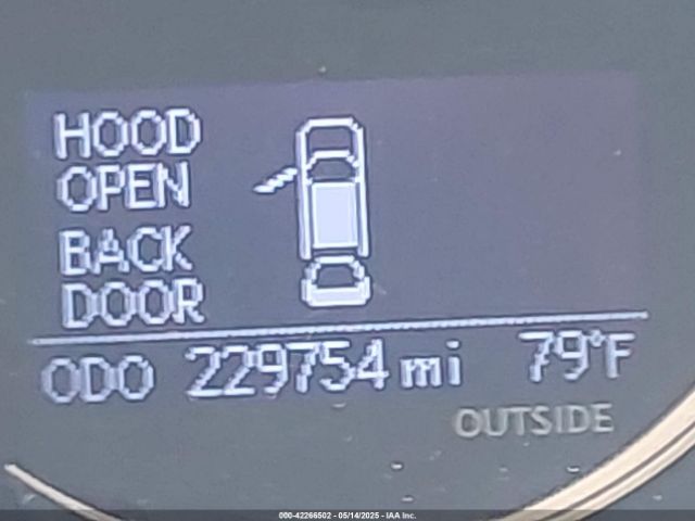 JTHKD5BH9F2215210 Lexus CT 200H