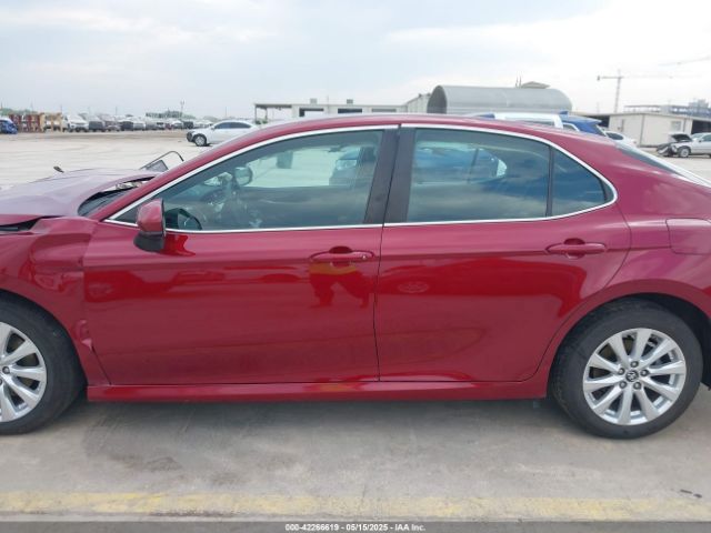 4T1B11HK3JU614404 Toyota CAMRY LE