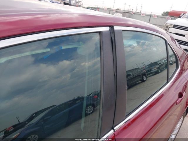 4T1B11HK3JU614404 Toyota CAMRY LE