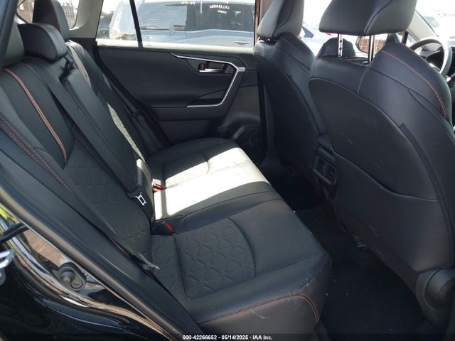 2T3J1RFV8RW462680 Toyota Rav4 Adventure