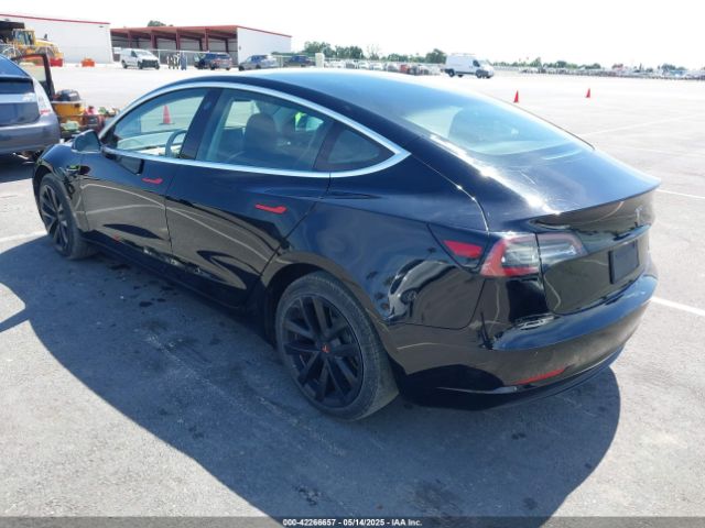 2018 TESLA MODEL 3 5YJ3E1EA0JF172263 Photo 2