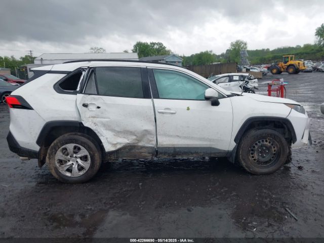2T3G1RFV2KC017563 Toyota RAV4 LE
