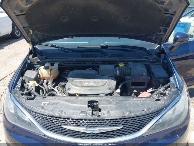 2C4RC1CG1JR186233 Chrysler 2018