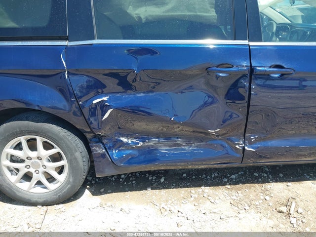 2C4RC1CG1JR186233 Chrysler 2018