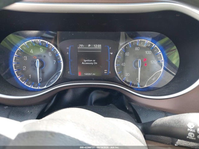 2C4RC1CG1JR186233 Chrysler 2018