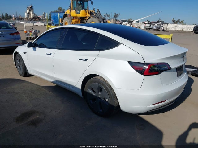 2022 TESLA MODEL 3 5YJ3E1EA2NF315607 Photo 2