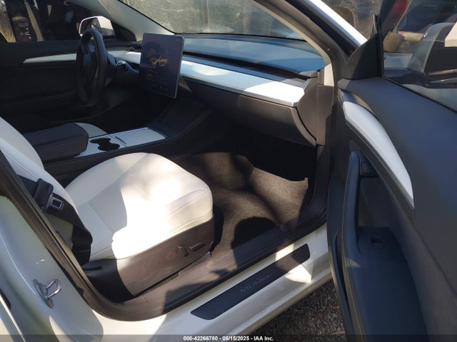 2022 TESLA MODEL 3 5YJ3E1EA2NF315607 Photo 4