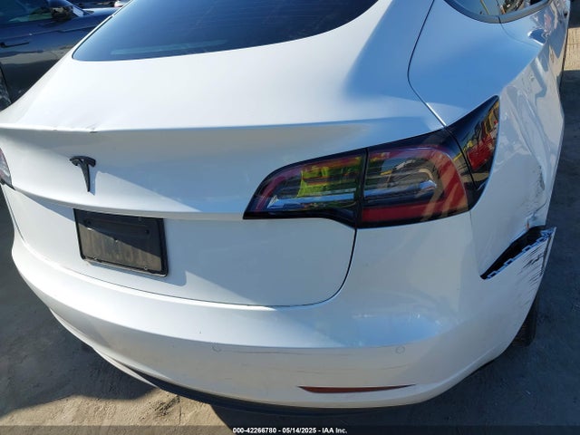 2022 TESLA MODEL 3 5YJ3E1EA2NF315607 Photo 5