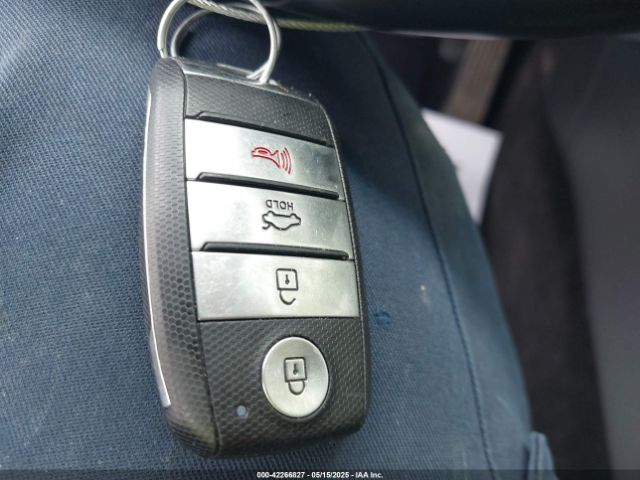 5XXGT4L32KG298796 KIA Optima S