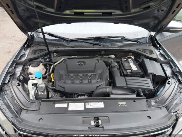 1VWBA7A30JC027199 Volkswagen Passat 2.0t Se