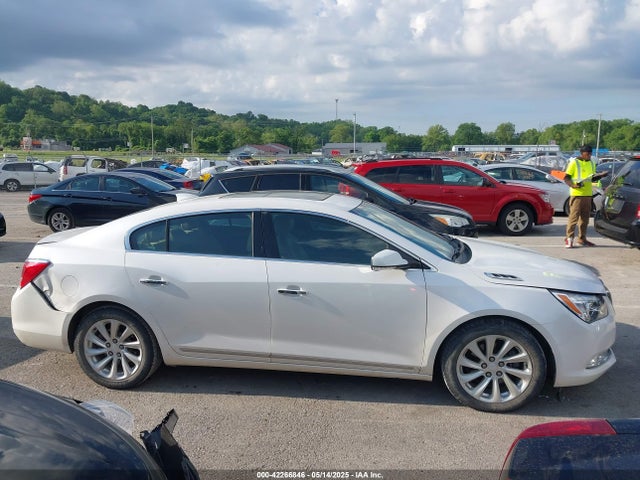 1G4GB5G3XFF314763 Buick lfx