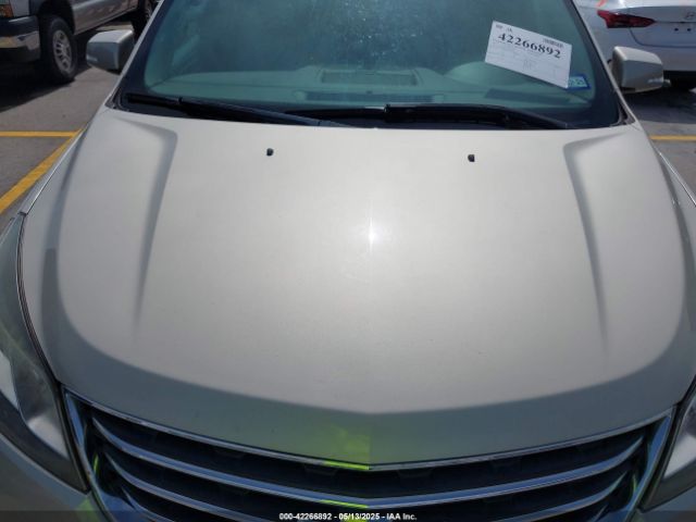 1GNKRHKD2EJ259398 Chevrolet Traverse 2lt