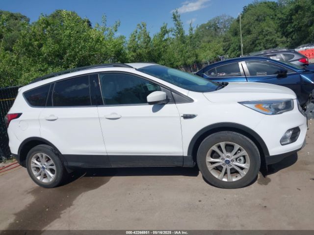 1FMCU9HD7JUA09104 Ford ESCAPE SEL