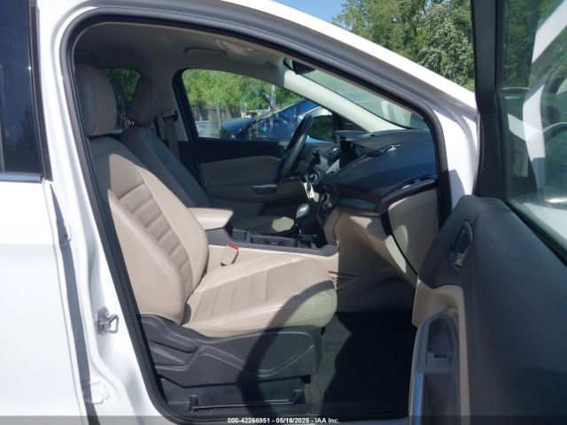 1FMCU9HD7JUA09104 Ford ESCAPE SEL