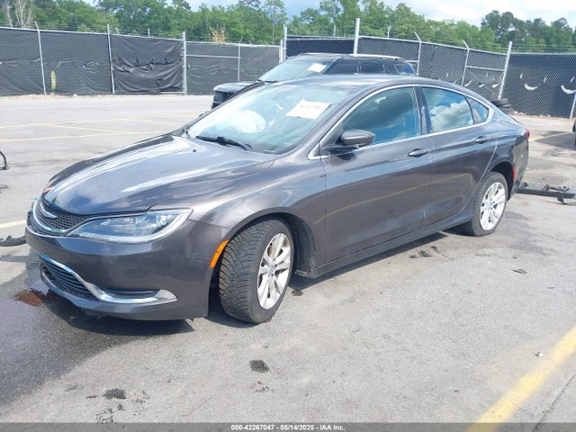 Chrysler 200 Limited 2015 1C3CCCAB1FN582289 Image 2