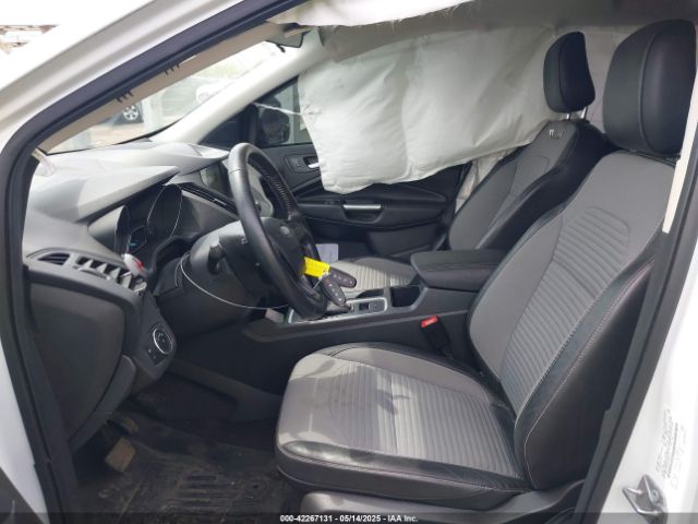 1FMCU9GD8KUB42375 Ford ESCAPE SE