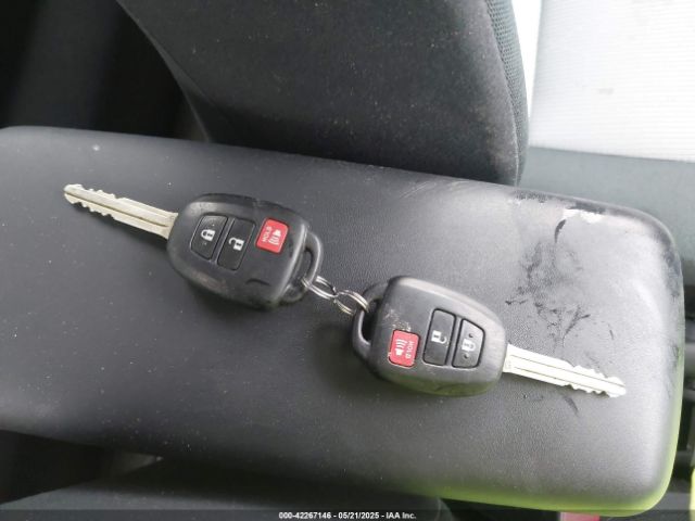 JTDKDTB36E1063708 Toyota Prius C Two