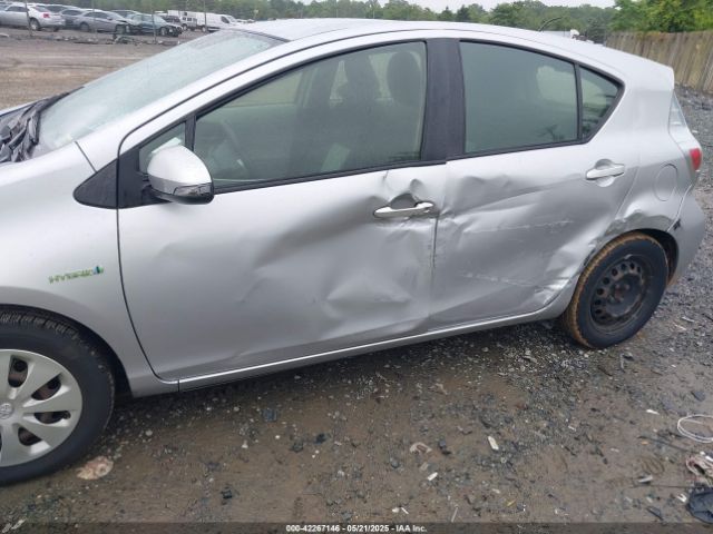 JTDKDTB36E1063708 Toyota Prius C Two