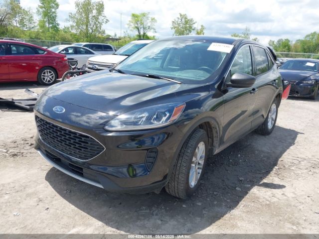 1FMCU9G62NUA32931 Ford ESCAPE SE