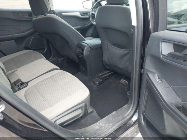 1FMCU9G62NUA32931 Ford ESCAPE SE