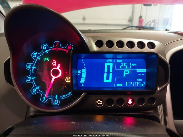 1G1JE5SB7F4102634 Chevrolet Sonic Ltz Auto