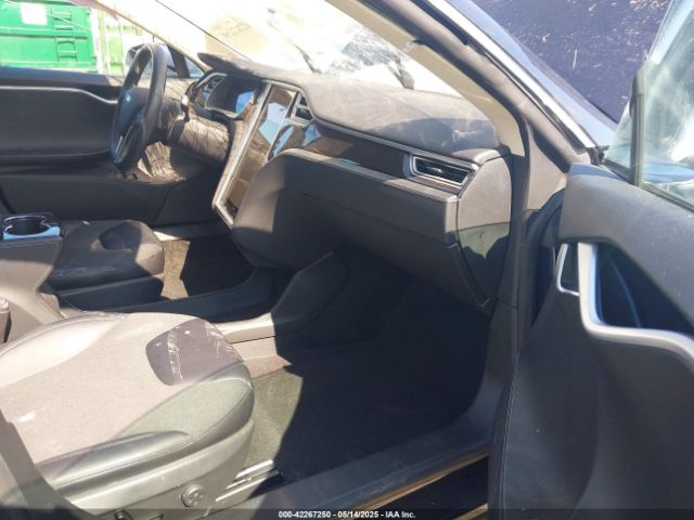 2014 TESLA MODEL S 5YJSA1H14EFP44251 Photo 4